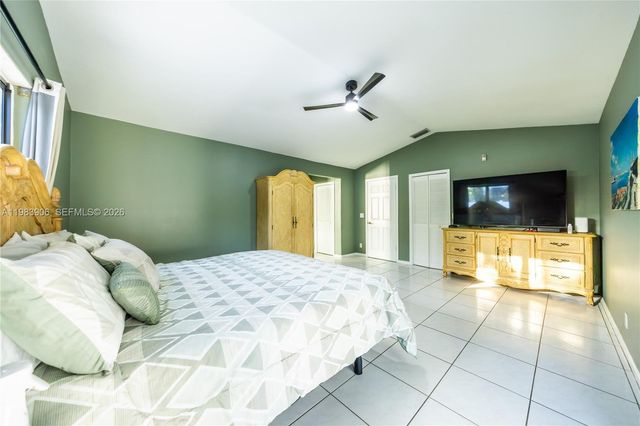 930 NW 197th Avenue, Pembroke Pines, FL 33029