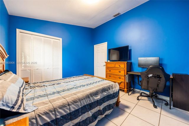 930 NW 197th Avenue, Pembroke Pines, FL 33029