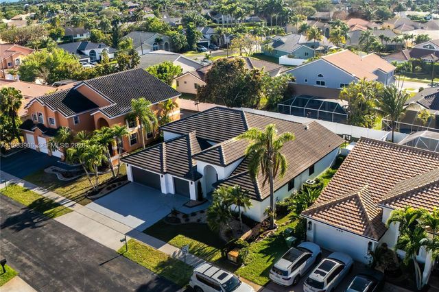 930 NW 197th Avenue, Pembroke Pines, FL 33029
