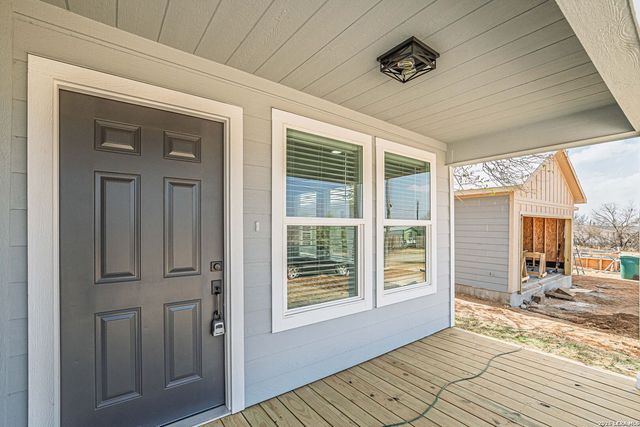 508 Hickory, Jourdanton, TX 78026