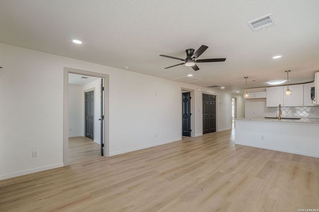 508 Hickory, Jourdanton, TX 78026