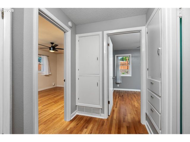 12903 Se RHONE St, Portland, OR 97236
