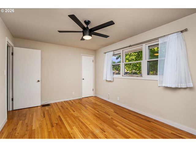 12903 Se RHONE St, Portland, OR 97236