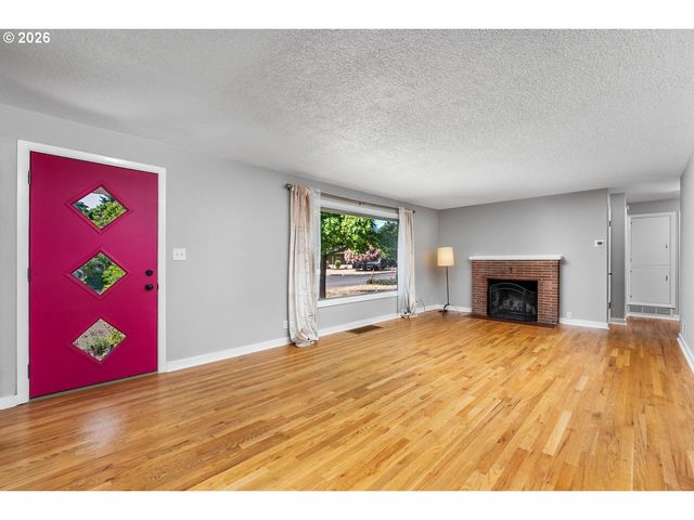 12903 Se RHONE St, Portland, OR 97236
