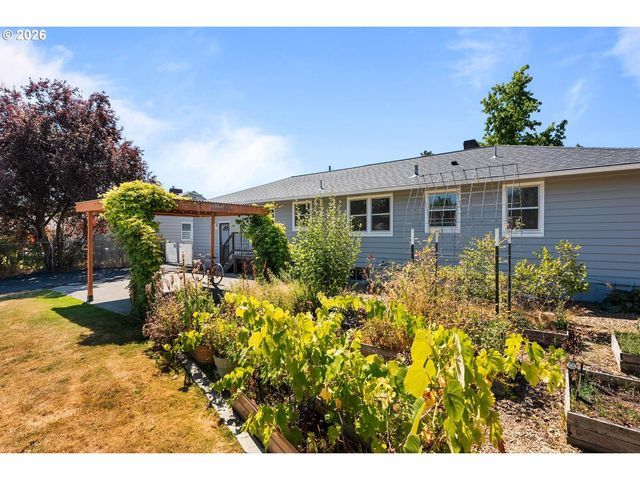 12903 Se RHONE St, Portland, OR 97236