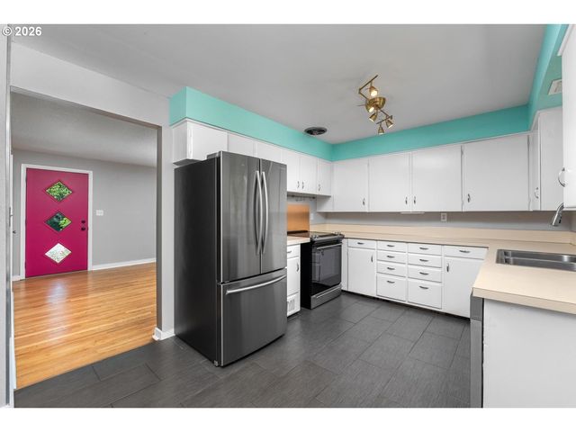 12903 Se RHONE St, Portland, OR 97236