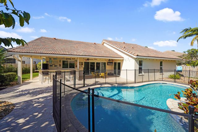 1872 NW 109th Avenue, Plantation, FL 33322