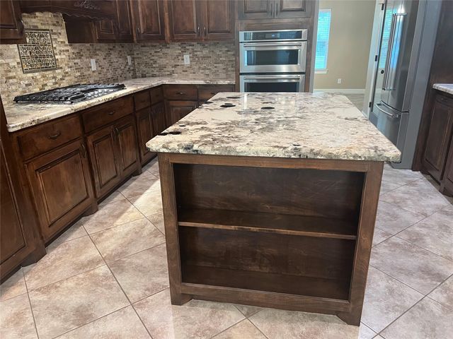 19914 S Plantation Estates Drive, Porter, TX 77365