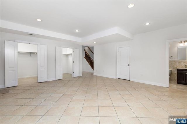 535 7th Street B, Palisades Park, NJ 07650