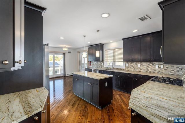 535 7th Street B, Palisades Park, NJ 07650