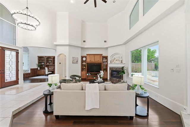 11512 Watercastle Court, Pearland, TX 77584