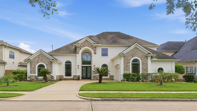 11512 Watercastle Court, Pearland, TX 77584
