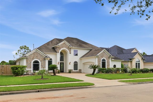 11512 Watercastle Court, Pearland, TX 77584