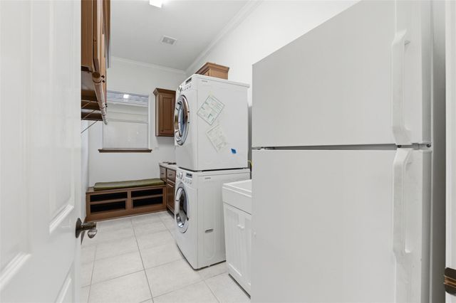 11512 Watercastle Court, Pearland, TX 77584