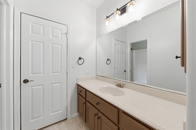 11512 Watercastle Court, Pearland, TX 77584