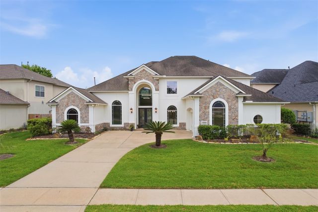 11512 Watercastle Court, Pearland, TX 77584