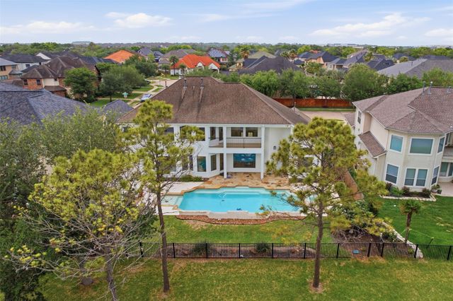 11512 Watercastle Court, Pearland, TX 77584