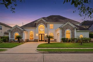 11512 Watercastle Court, Pearland, TX 77584