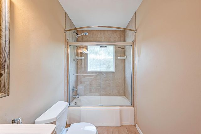 9349 Rosstown Way, Houston, TX 77080