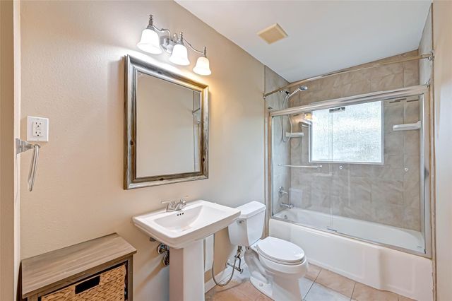 9349 Rosstown Way, Houston, TX 77080