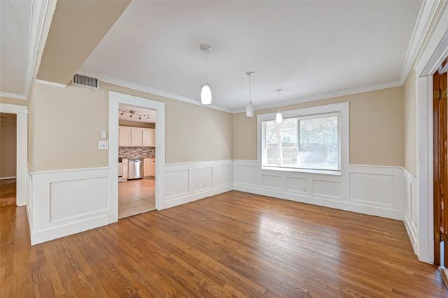 9349 Rosstown Way, Houston, TX 77080