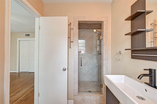 9349 Rosstown Way, Houston, TX 77080
