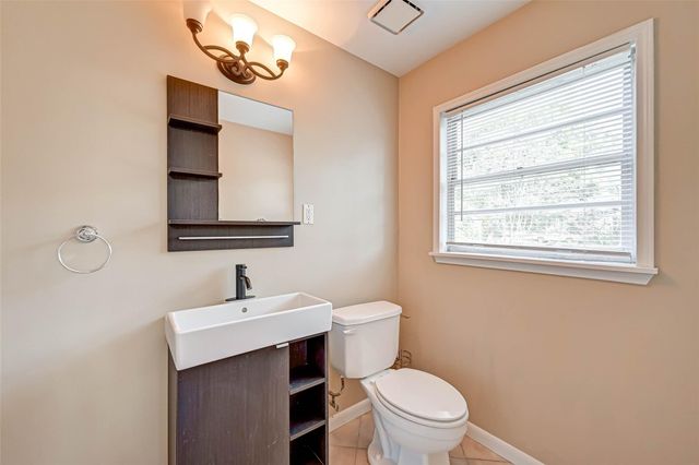 9349 Rosstown Way, Houston, TX 77080