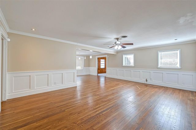 9349 Rosstown Way, Houston, TX 77080