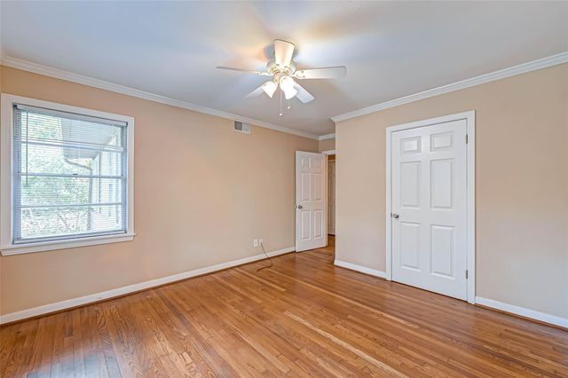 9349 Rosstown Way, Houston, TX 77080