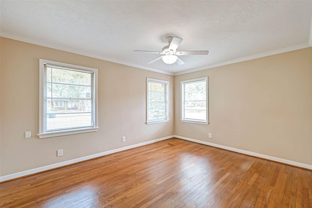 9349 Rosstown Way, Houston, TX 77080