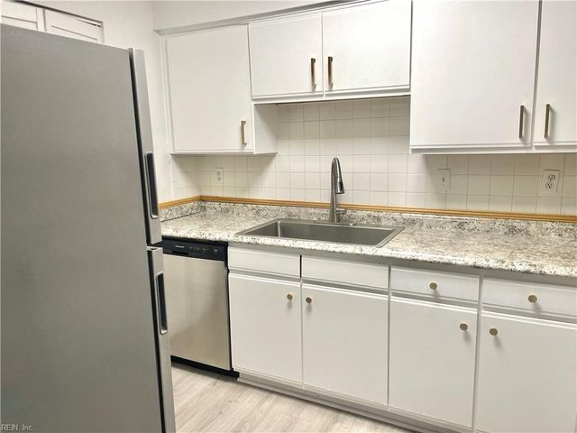 835 Little Bay Ave Apt D, Norfolk, VA 23503