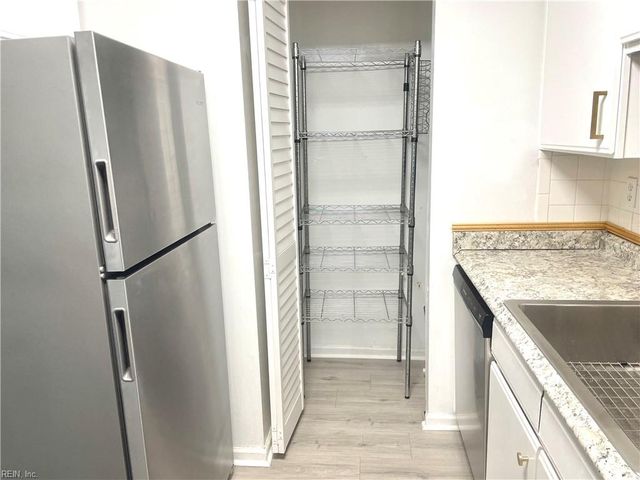 835 Little Bay Ave Apt D, Norfolk, VA 23503