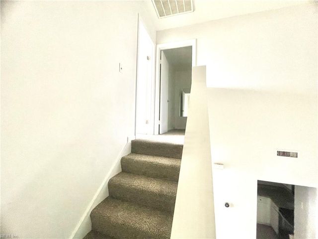 835 Little Bay Ave Apt D, Norfolk, VA 23503