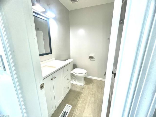 835 Little Bay Ave Apt D, Norfolk, VA 23503