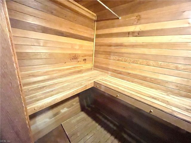 835 Little Bay Ave Apt D, Norfolk, VA 23503