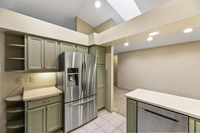 N81W13139 Country Terrace LANE, Menomonee Falls, WI 53051