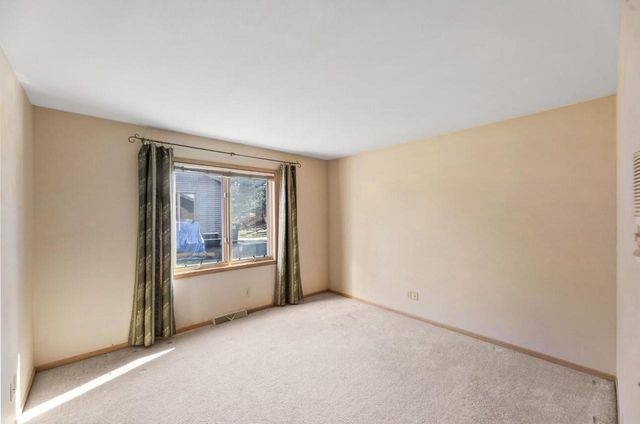 N81W13139 Country Terrace LANE, Menomonee Falls, WI 53051