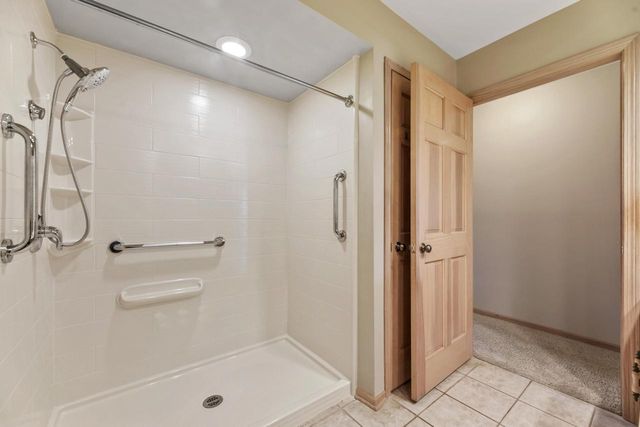 N81W13139 Country Terrace LANE, Menomonee Falls, WI 53051