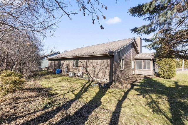 N81W13139 Country Terrace LANE, Menomonee Falls, WI 53051