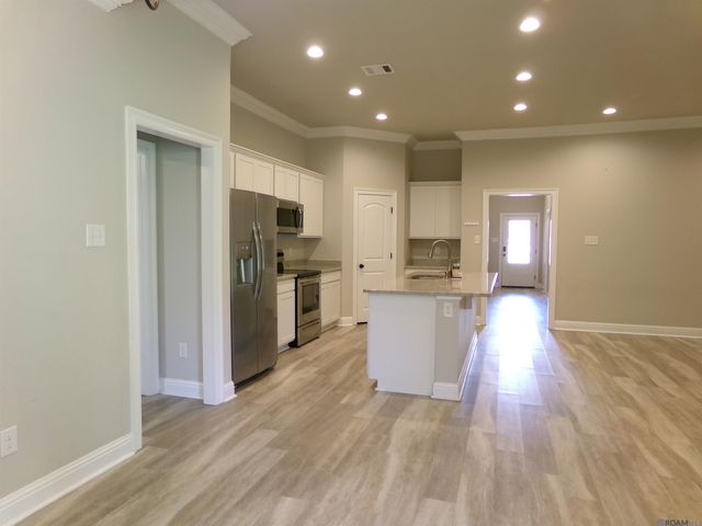 23091 Antler Lake Dr, Denham Springs, LA 70726