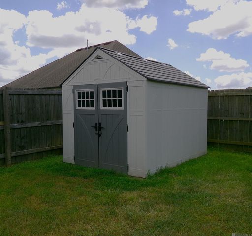 23091 Antler Lake Dr, Denham Springs, LA 70726