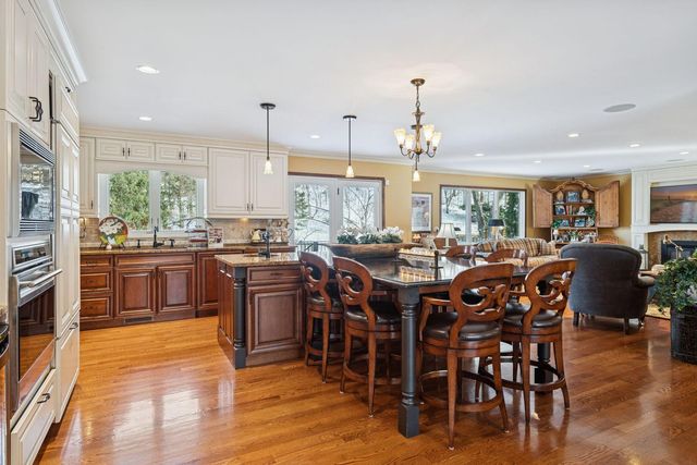 8725 Sandro Road, Bloomington, MN 55438