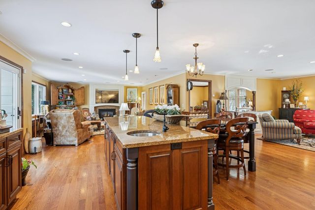 8725 Sandro Road, Bloomington, MN 55438