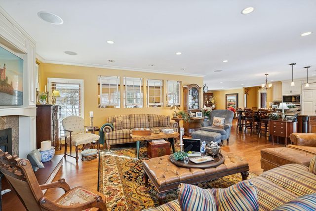 8725 Sandro Road, Bloomington, MN 55438