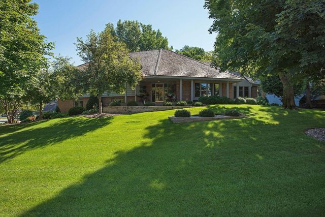 8725 Sandro Road, Bloomington, MN 55438