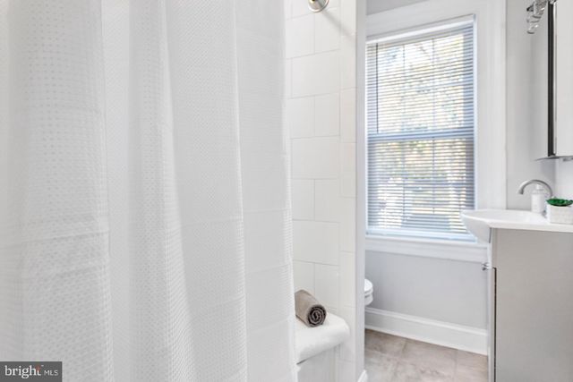 37 BISHOP HOLLOW RD, Newtown Square, PA 19073