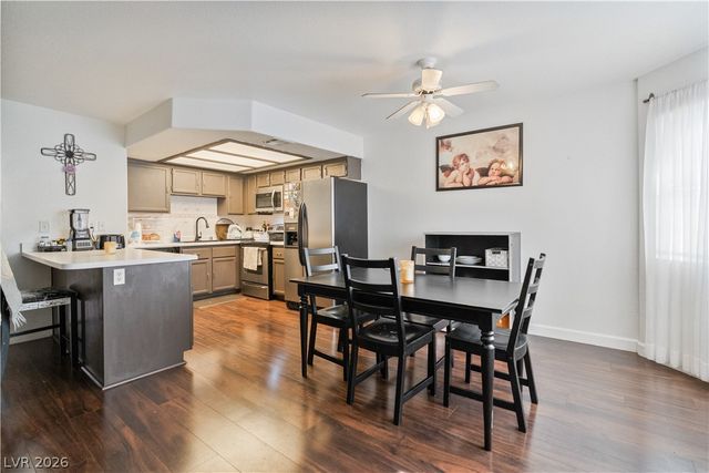 8410 Eldora Avenue 2011, Las Vegas, NV 89117