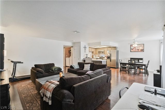 8410 Eldora Avenue 2011, Las Vegas, NV 89117