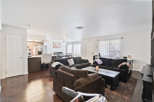 8410 Eldora Avenue 2011, Las Vegas, NV 89117