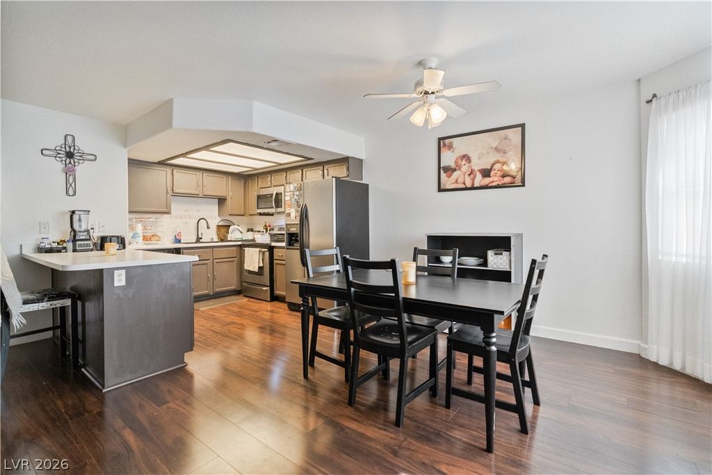 8410 Eldora Avenue 2011, Las Vegas, NV 89117 — photo 2